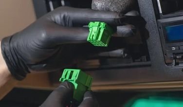 CAN bus reader connector